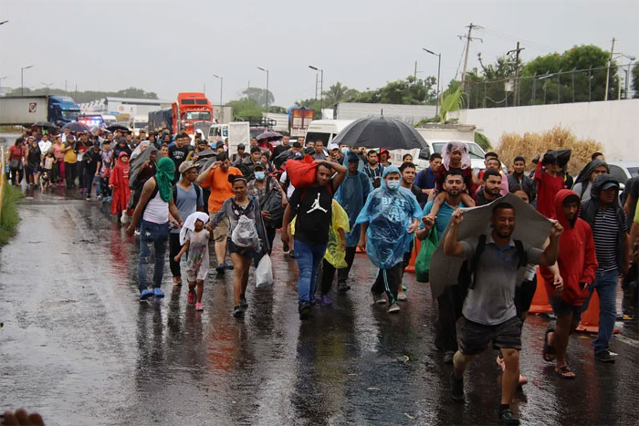 Una Nueva Caravana Con Unos 600 Migrantes Parte Desde La Mexicana