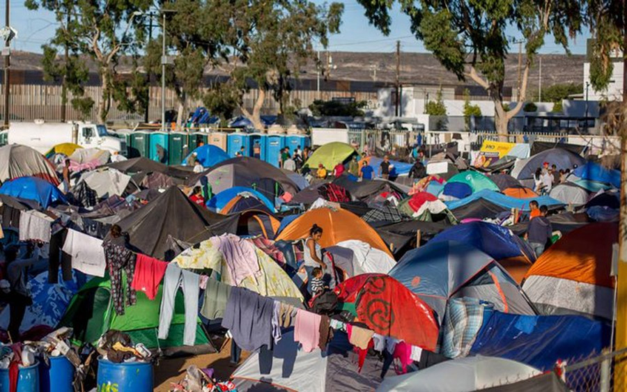 Migrantes Varados En Frontera De M Xico Jugar N Su Propia Copa Am Rica