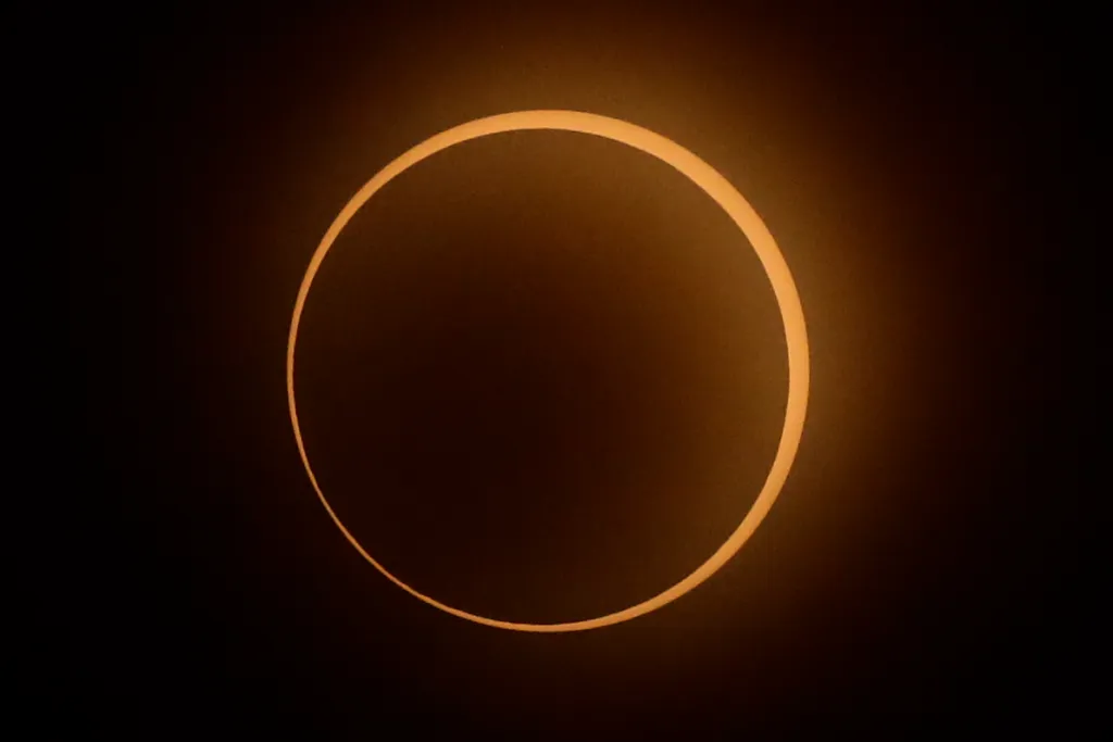 Am Rica Mira Al Cielo Para Apreciar El Eclipse Solar Anular Proceso