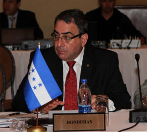 Guatemala y Honduras firman memorando para establecer comisión binacional
