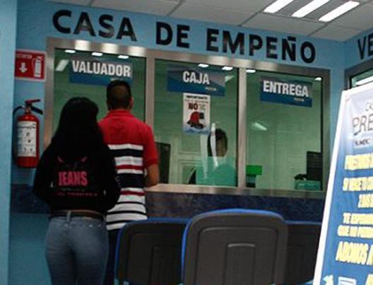 Hasta tarjetas de identidad llegan a empeñar capitalinos | Proceso Digital