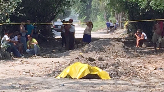 Lanzan cadáver envuelto en una colchoneta en el norte de Honduras