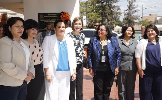 La Reina de España destaca la eficacia de la cooperación española en Honduras