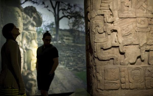 La mayor exhibición bilingüe sobre la civilización maya se presenta en EEUU