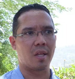 Ariel Varela 16