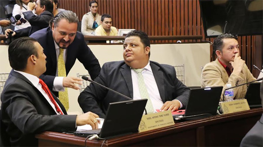 Diputados reunidos 4