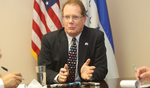Nealon entrevista