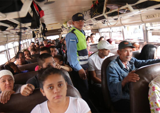 Policia Semana Santa2