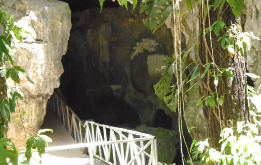 cueva de talgua entrada