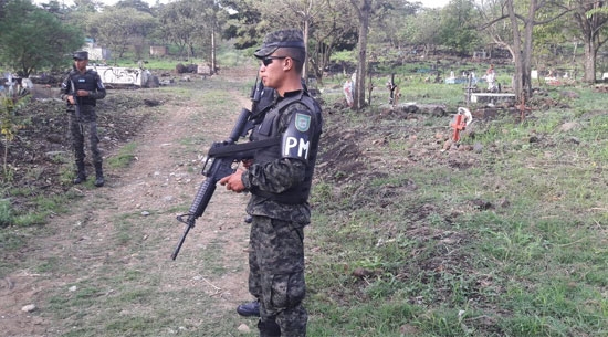 Policía Militar realiza operativos en cementerios de Honduras