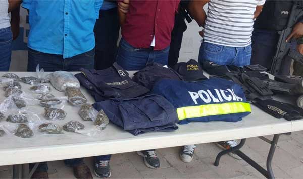 detenidos indumentaria