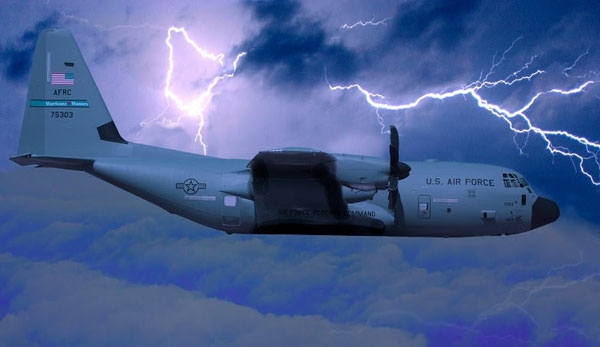 Los aviones caza huracanes, una misión peligrosa | Proceso Digital