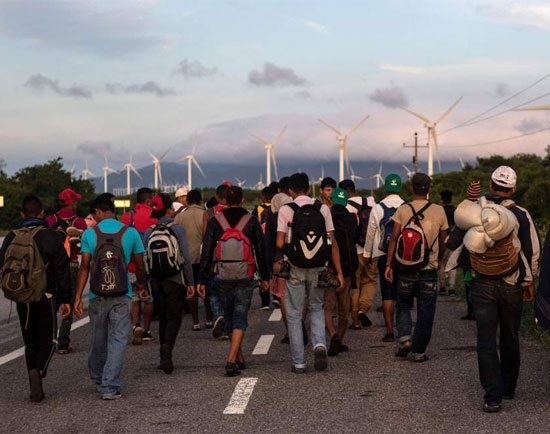 La caravana migrante llega a Juchit n devastada por sismo de 2017