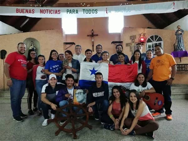 jovenes de HND