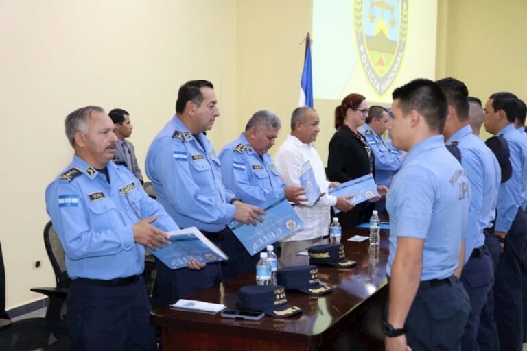 Mejora continua:  Honduras destaca en calidad educativa policial