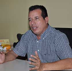 ROBERTO TROCHEZ