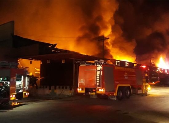 Incendio destruye fábrica textilera en el norte de Honduras