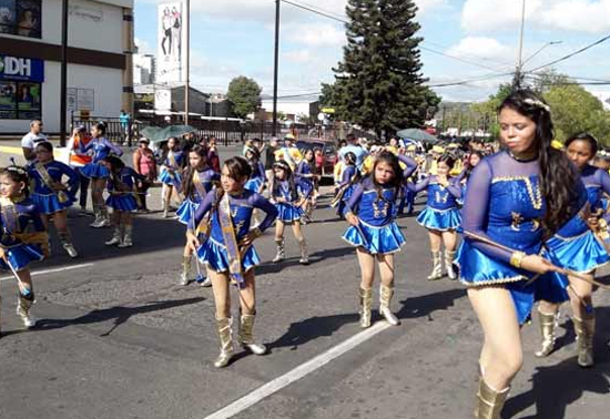 desfile 2 hoy