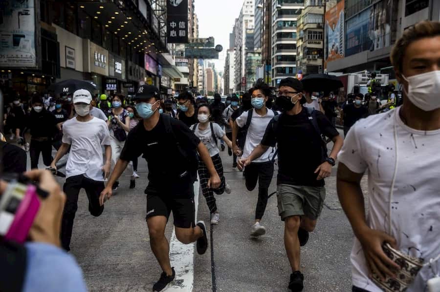 protestas regresan a hong kong en vispera de fin de reunion legislativo chino 2020