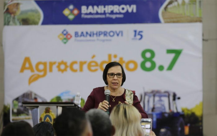 Banhprovi ha inyectado L. 8,000 millones a la economía este año, según Mayra Falck