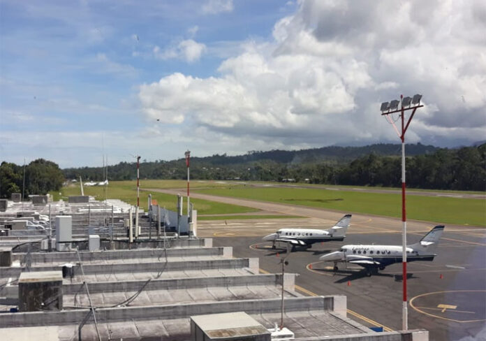 Empresarios piden habilitar aeropuerto de La Ceiba para vuelos  internacionales | Proceso Digital