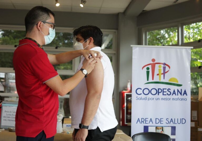 Costa Rica inicia vacunación para mayores de 40 años sin ...