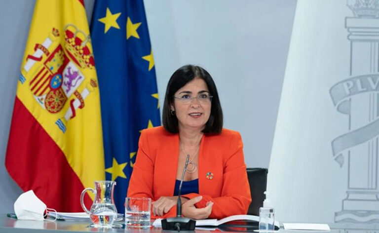 La ministra española de Sanidad llega a Honduras en visita oficial