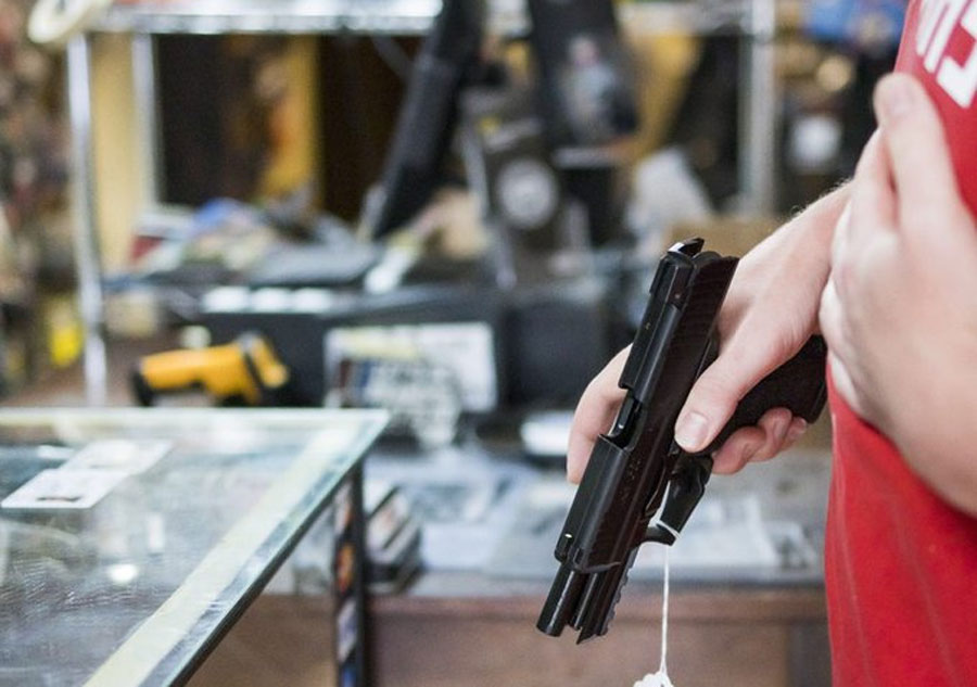 Ley contra porte de armas en público en Nueva York, en vigor desde