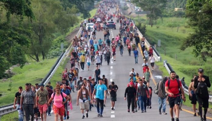 Caravana migrante protesta este D a de Muertos en el sur de M xico