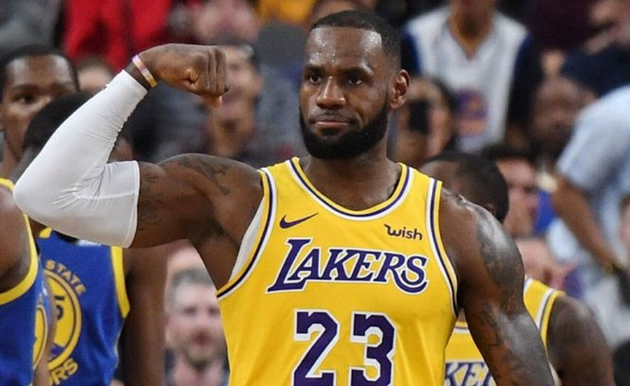 LeBron James renueva con los Lakers por dos años y 97.1 millones