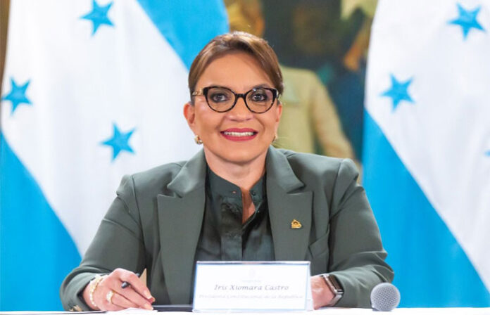 Presidenta de Honduras dice que de 17,800 escuelas, 12,000 están destruidas  | Proceso Digital