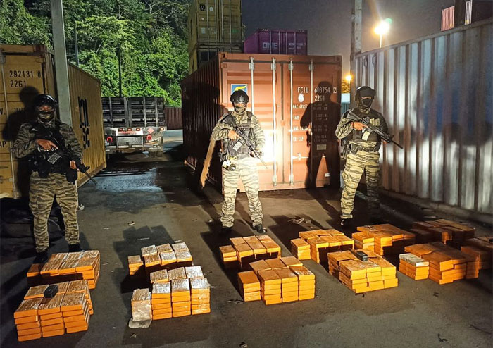 Decomisan En Un Puerto De Panamá 400 Paquetes De Droga Con Destino A Francia Proceso Digital 0883