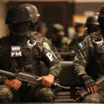 Policia militar en carceles (2)