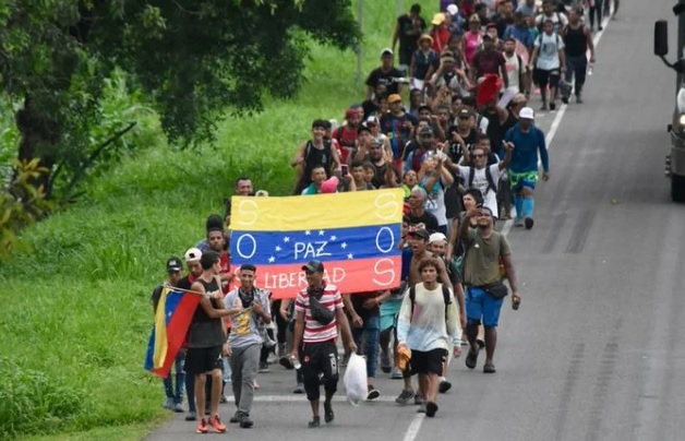 Sale la primera caravana migrante de venezolanos desde el sur de