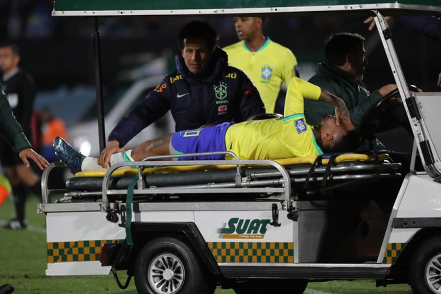 Neymar Fue Sometido Con Xito A Una Cirug A En La Rodilla Izquierda Proceso Digital