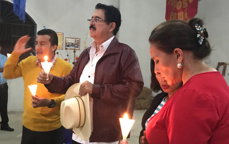 Ante avalancha de críticas, Mel insiste: “No temo a Dios porque vivo con rectitud” Ante avalancha de críticas, Mel insiste: “No temo a Dios porque vivo con rectitud”