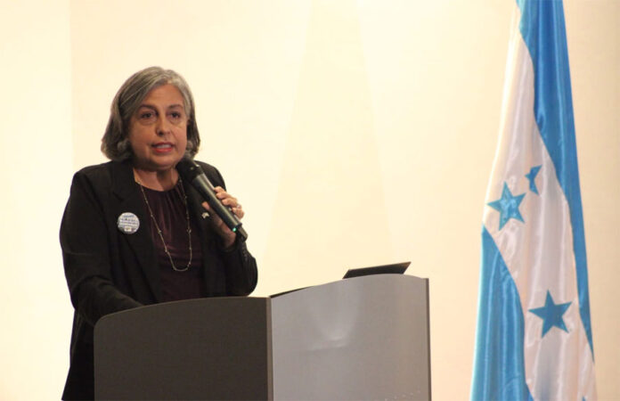 Anabel-Gallardo-UNAH-17-de-octubre