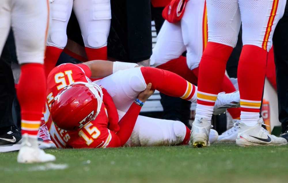Estrella de los Kansas City Chiefs se rompe ligamento cruzado y se perderá la temporada