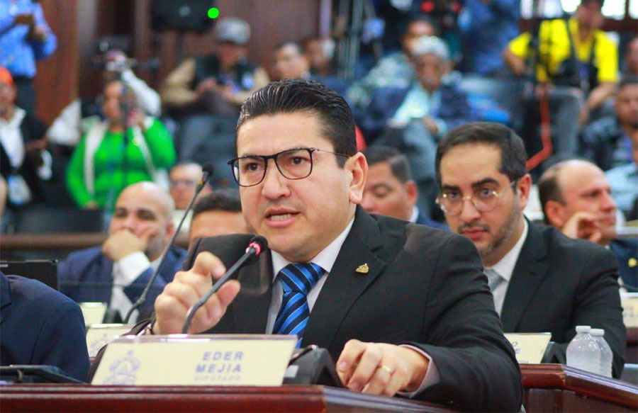 Cualquiera puede postularse, estos cargos no son de un color político, dice Eder Mejía